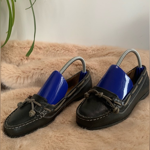 NWOT Sebago boat shoes - Picture 2 of 9